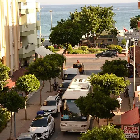 Szálloda Huzuray 2*