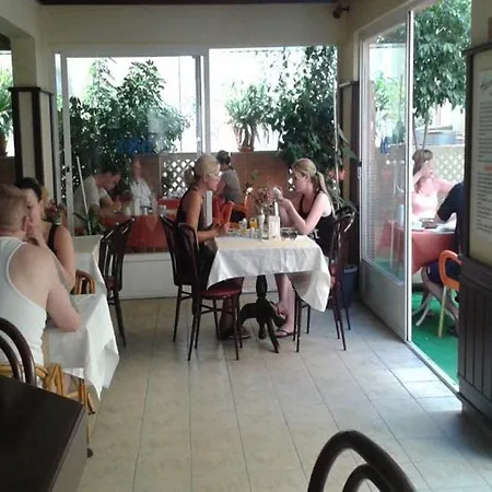 Szálloda Huzuray 2*