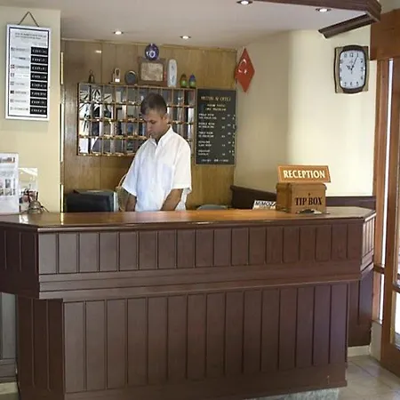 酒店 Huzuray 阿拉尼亚