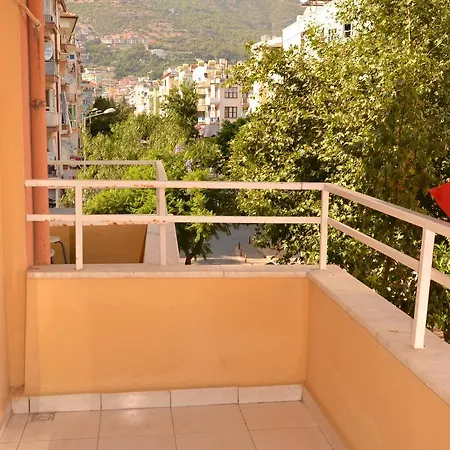 Huzuray Szálloda Alanya