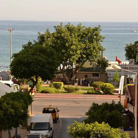 Szálloda Huzuray 2*