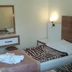 Huzuray فندق ألانيا